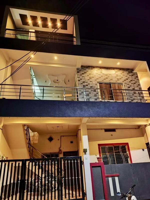 Ap Suite - By Ap Villa'S And Resort'S اوجاين المظهر الخارجي الصورة