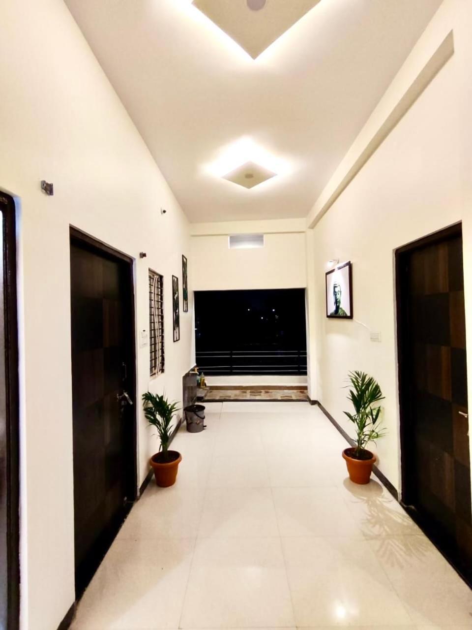 Ap Suite - By Ap Villa'S And Resort'S اوجاين المظهر الخارجي الصورة